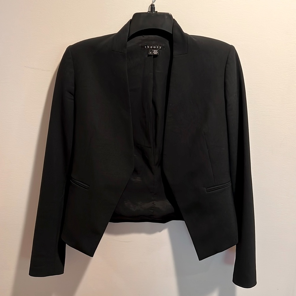 Theory Lanai Modele Edition Black Tuxedo Blazer: Size Zero “0”